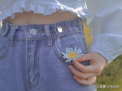 朋友圈适合发的爱情短语说说